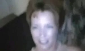 Mamma e suo figlio prendere lei e matura amatoriale lavatrice