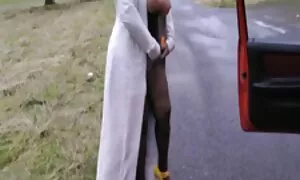 Procace MILF prende scopata video privati donne mature all'aperto da un corneo vicino